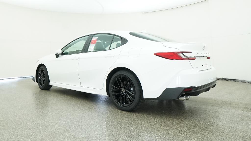 2025 Toyota Camry SE photo 13