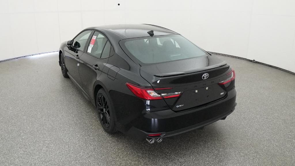 2025 Toyota Camry SE photo 18