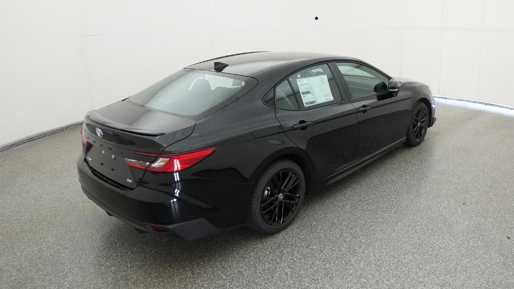 2025 Toyota Camry SE photo 7