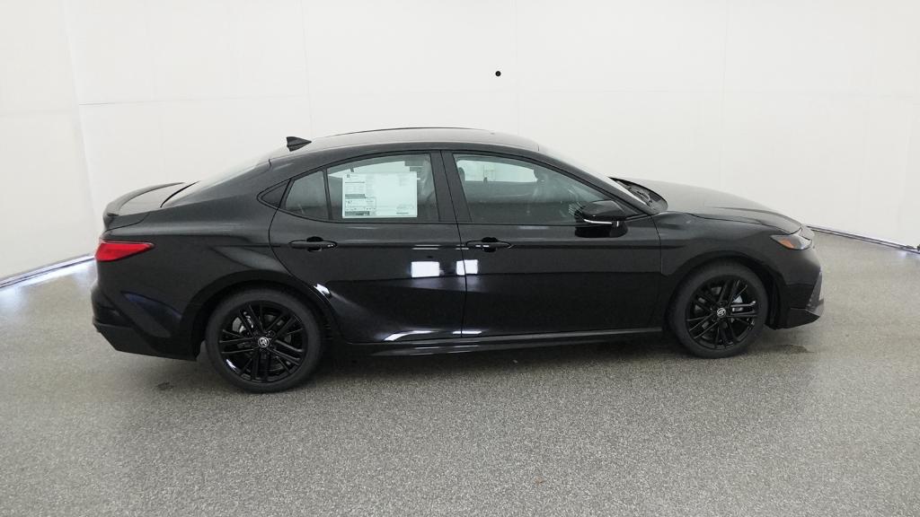 2025 Toyota Camry SE photo 29