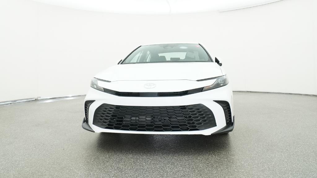 2025 Toyota Camry SE photo 3