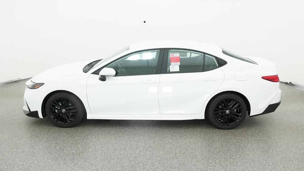 2025 Toyota Camry SE photo 9