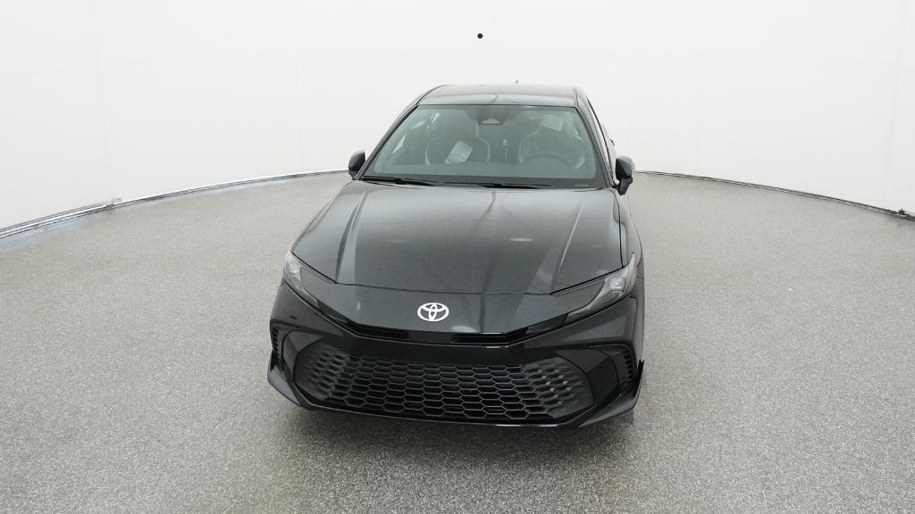 2025 Toyota Camry SE photo 3
