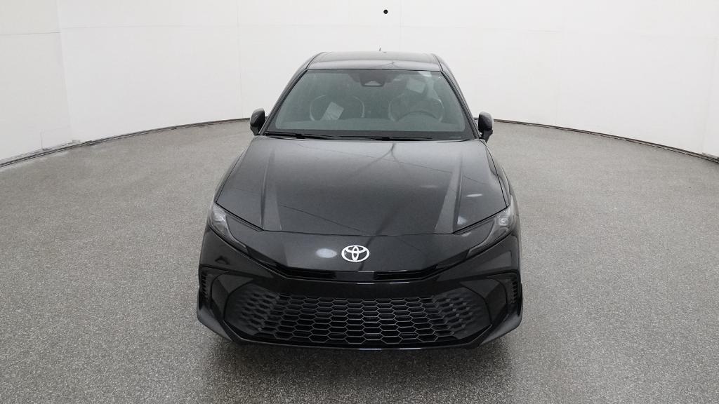 2025 Toyota Camry SE photo 2