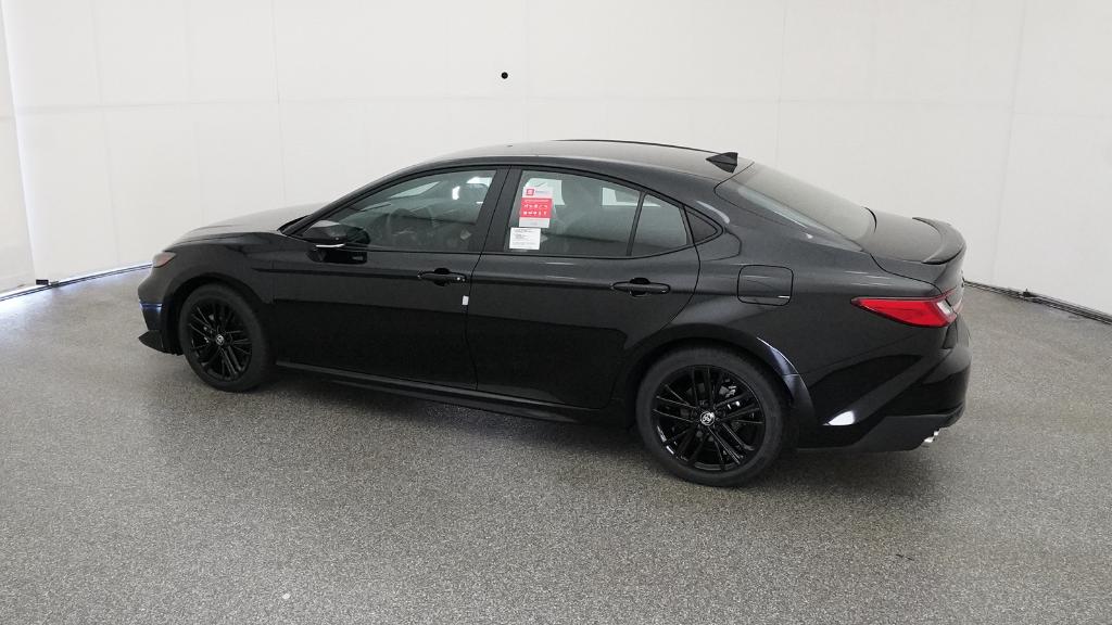 2025 Toyota Camry SE photo 11
