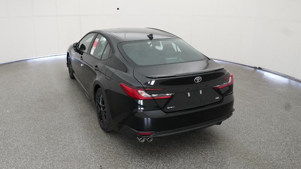 2025 Toyota Camry SE photo 16