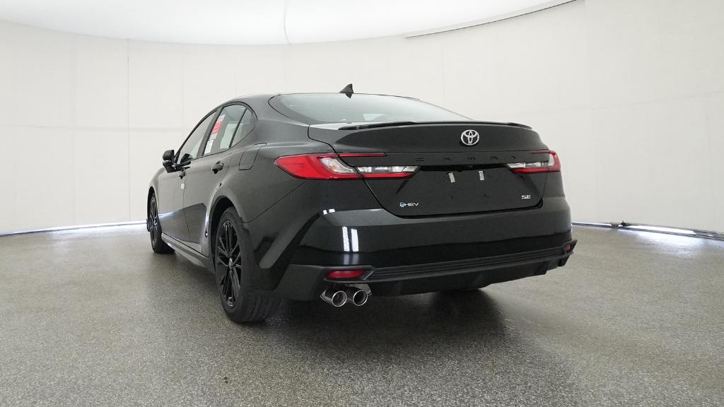 2025 Toyota Camry SE photo 15