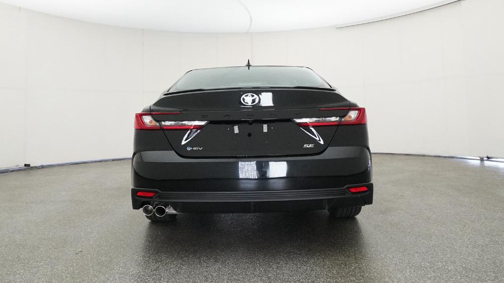 2025 Toyota Camry SE photo 17