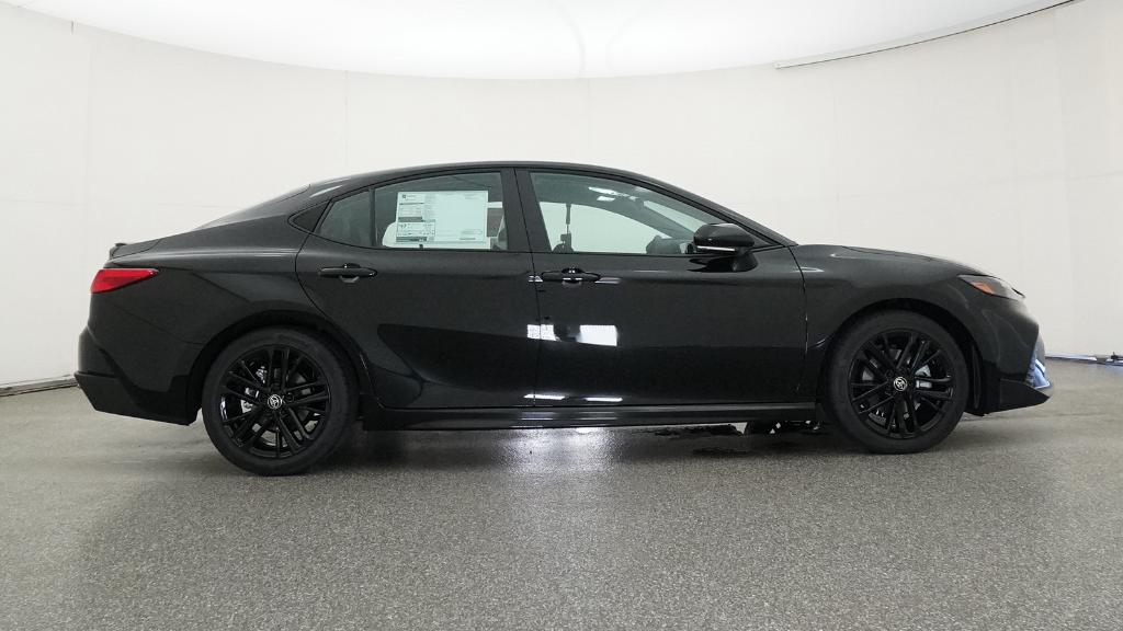 2025 Toyota Camry SE photo 26