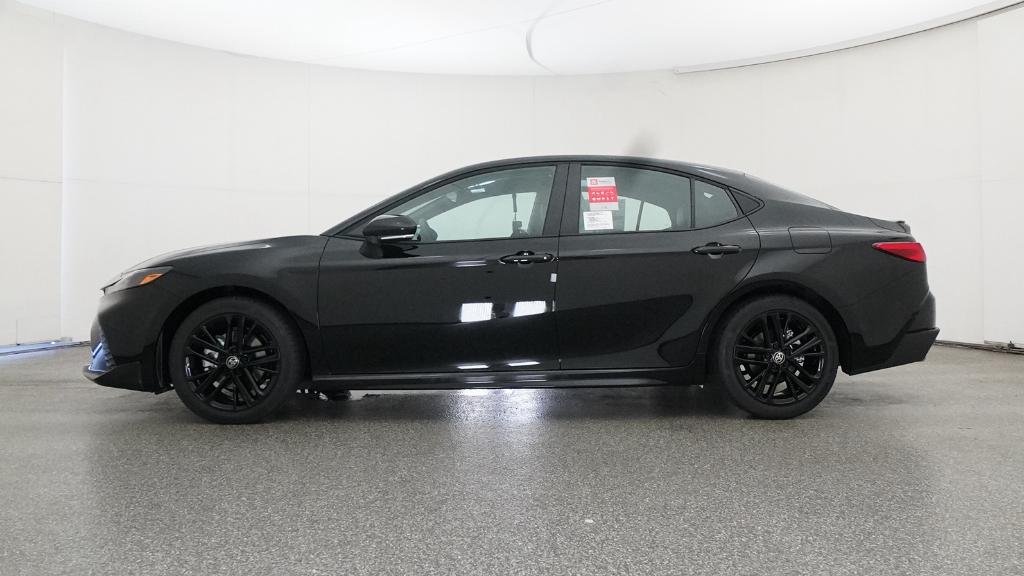 2025 Toyota Camry SE photo 10