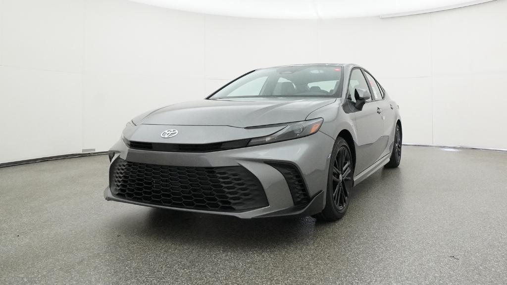 2025 Toyota Camry SE photo 4
