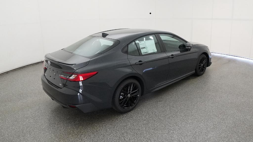 2025 Toyota Camry SE photo 22