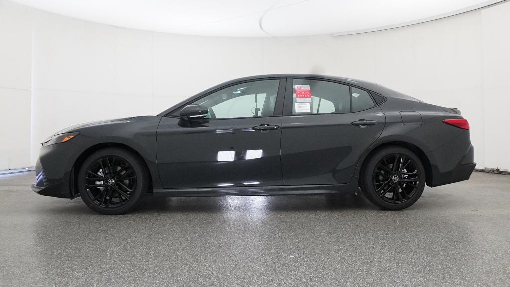 2025 Toyota Camry SE photo 10
