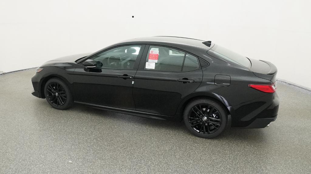 2025 Toyota Camry SE photo 6