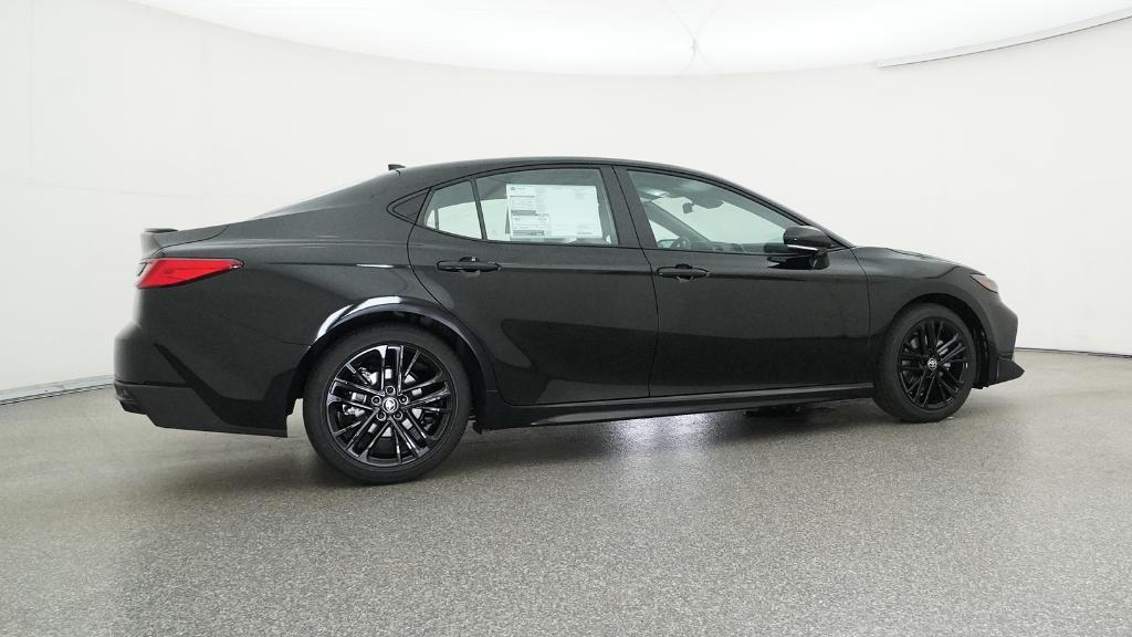 2025 Toyota Camry SE photo 4