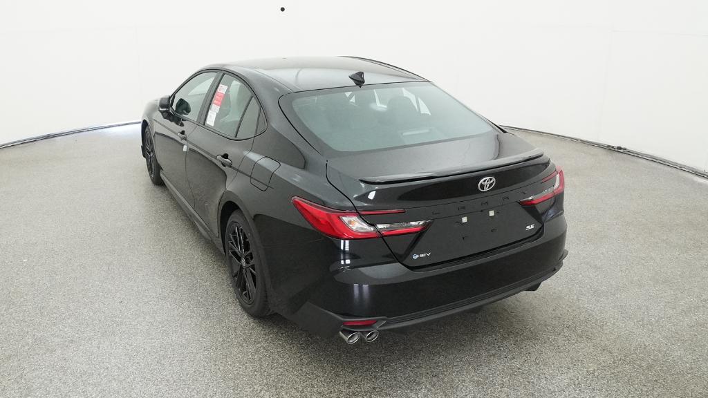 2025 Toyota Camry SE photo 11