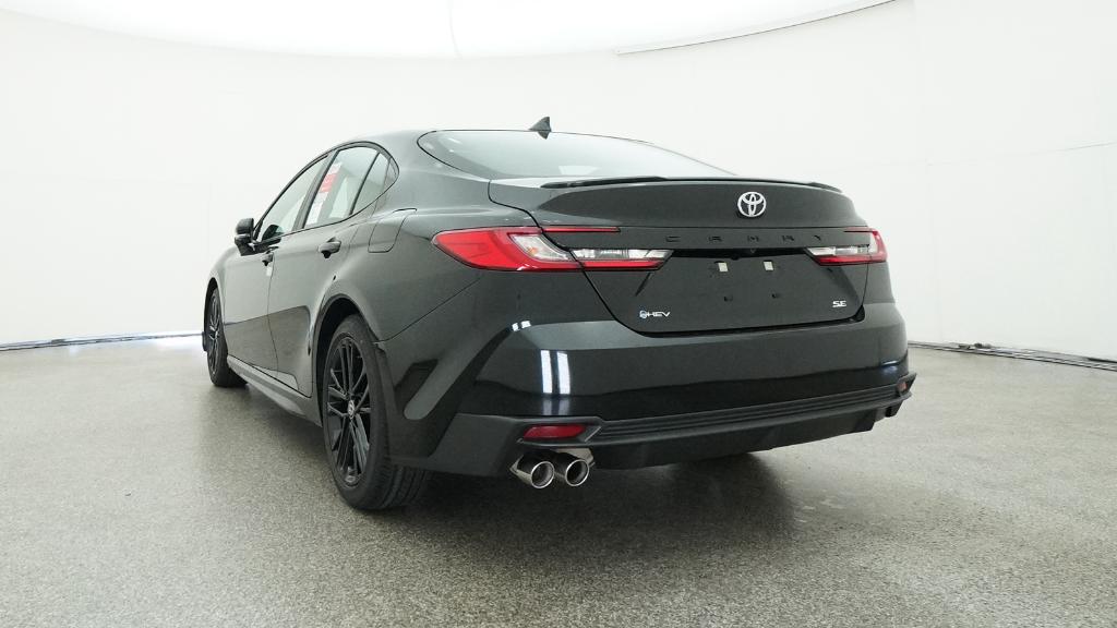 2025 Toyota Camry SE photo 10