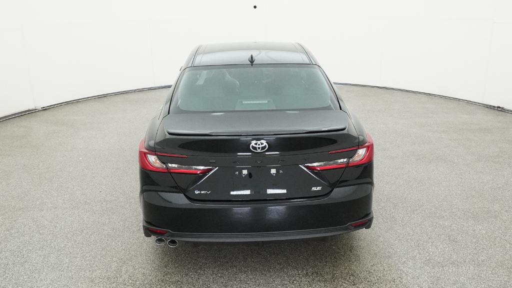 2025 Toyota Camry SE photo 13