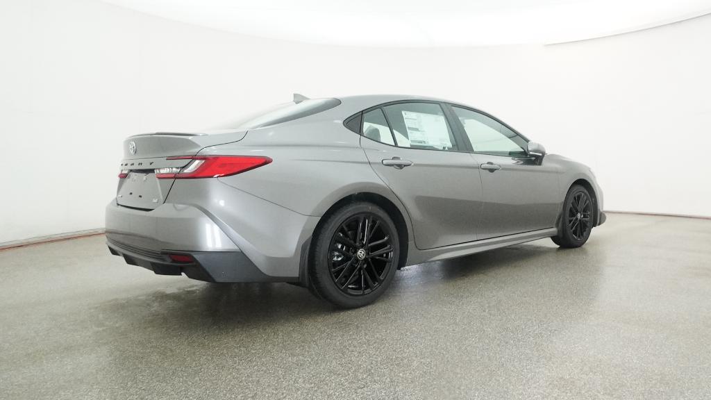 2025 Toyota Camry SE photo 4