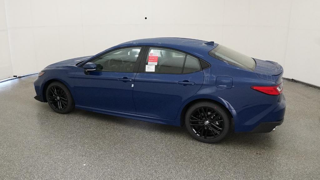 2025 Toyota Camry SE photo 11