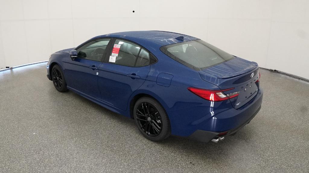 2025 Toyota Camry SE photo 13