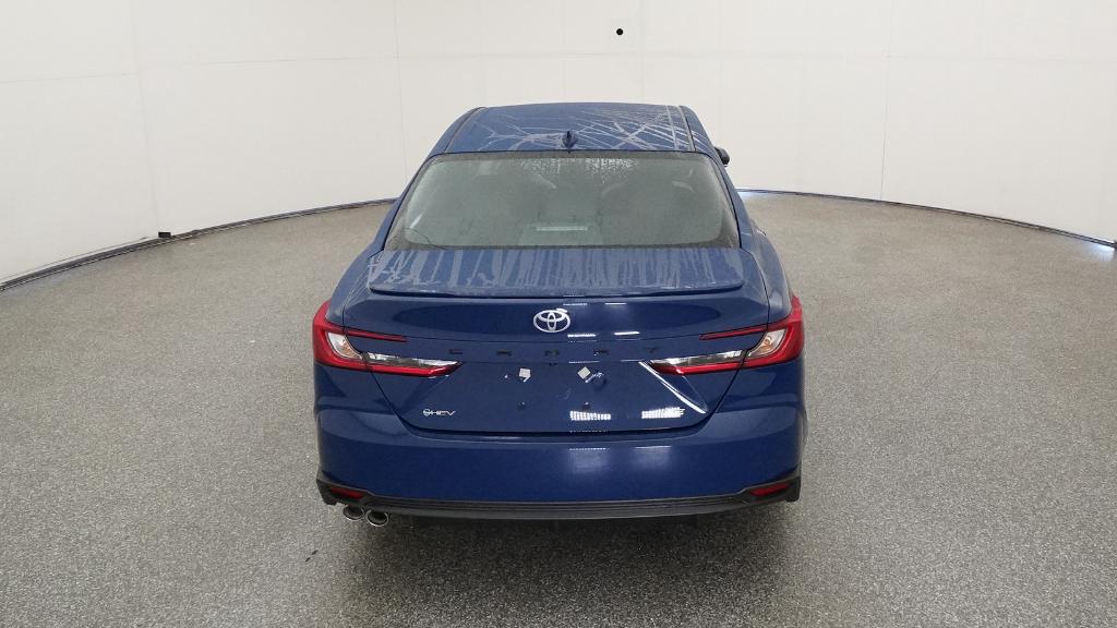 2025 Toyota Camry SE photo 18