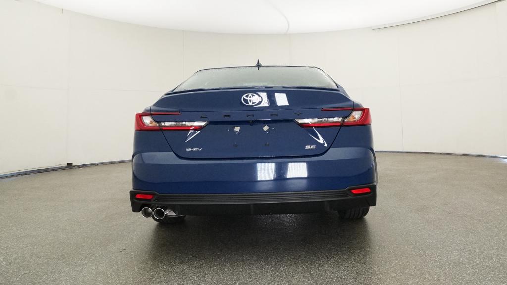 2025 Toyota Camry SE photo 17
