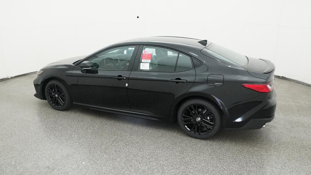 2025 Toyota Camry SE photo 8