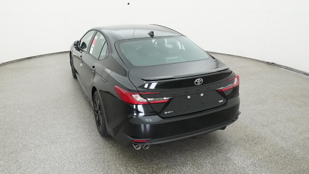 2025 Toyota Camry SE photo 13