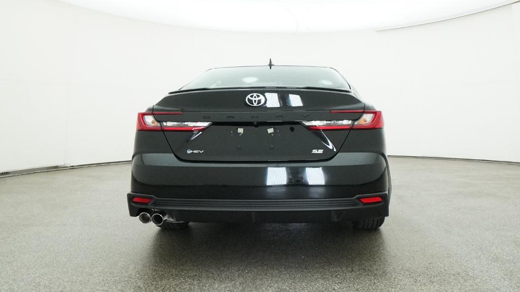 2025 Toyota Camry SE photo 14