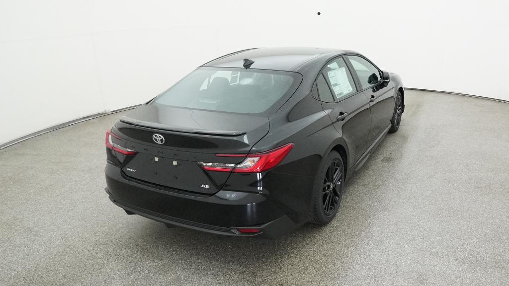 2025 Toyota Camry SE photo 16