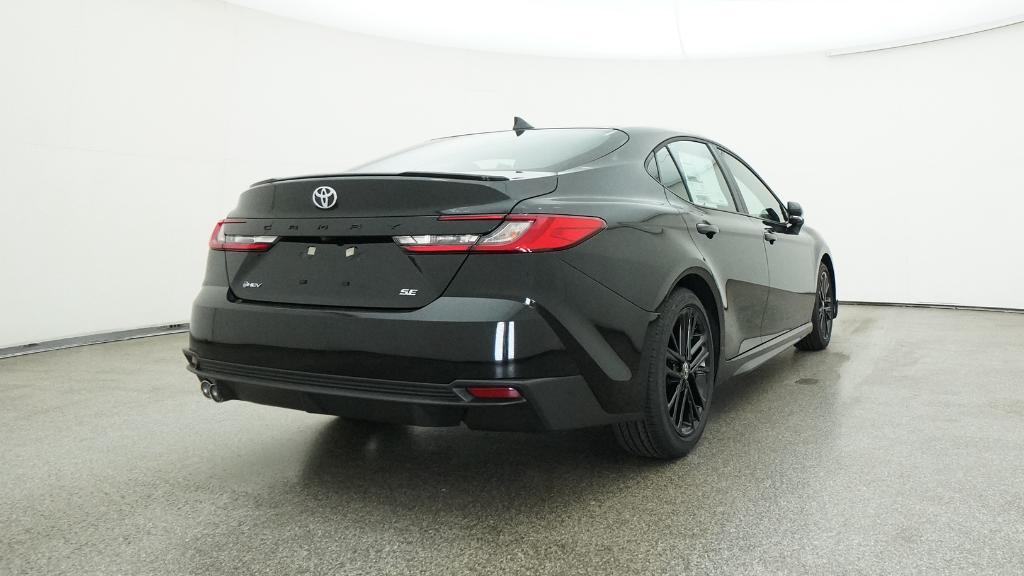 2025 Toyota Camry SE photo 17