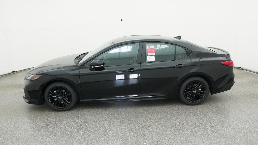 2025 Toyota Camry SE photo 6
