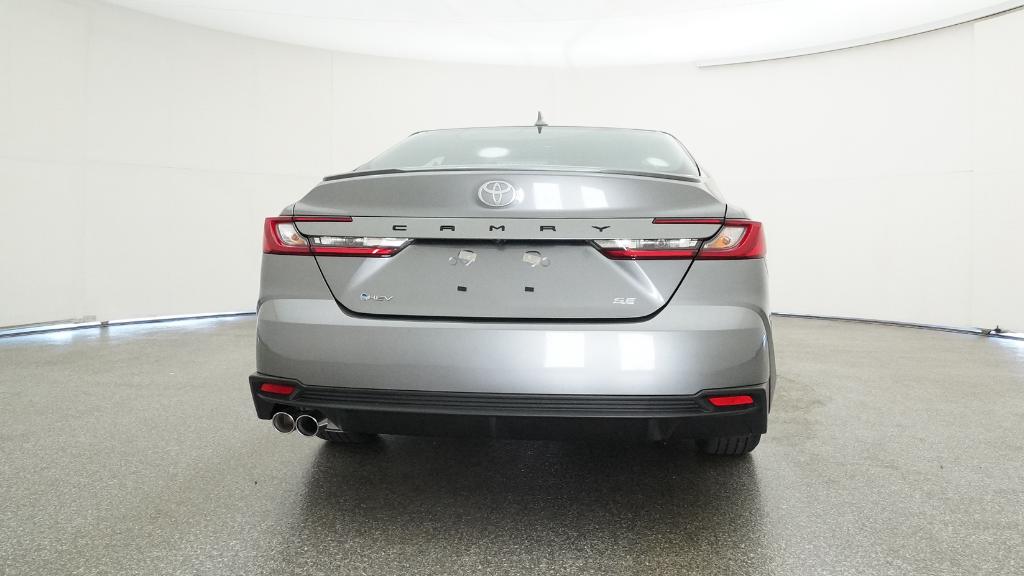 2025 Toyota Camry SE photo 17