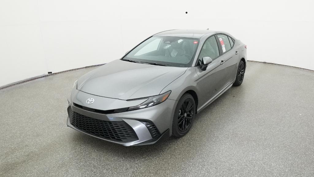 2025 Toyota Camry SE photo 5