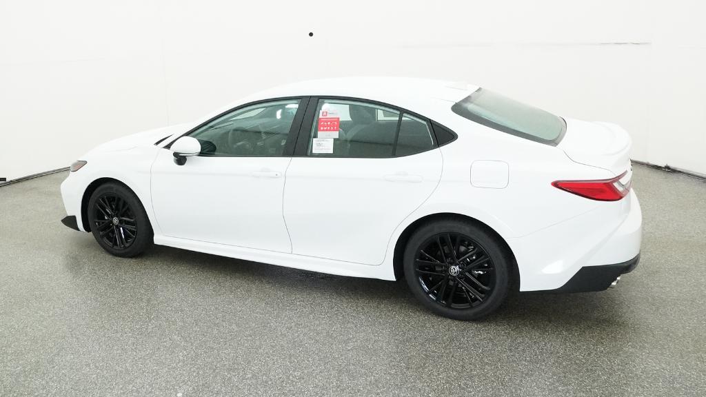 2025 Toyota Camry SE photo 6