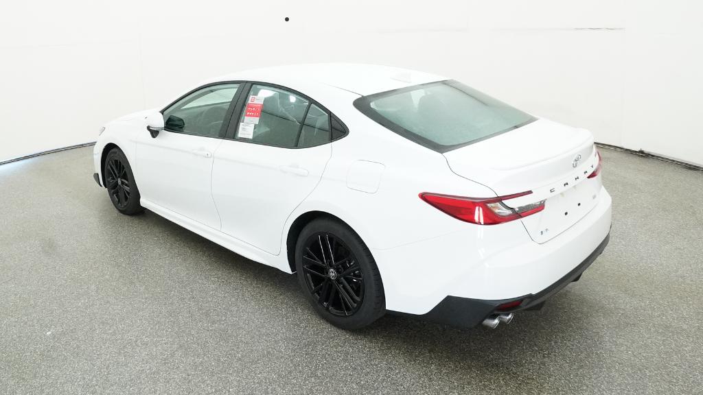 2025 Toyota Camry SE photo 8