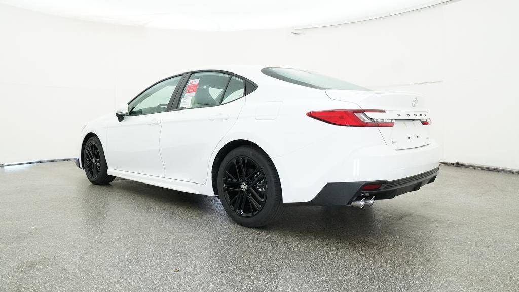 2025 Toyota Camry SE photo 9