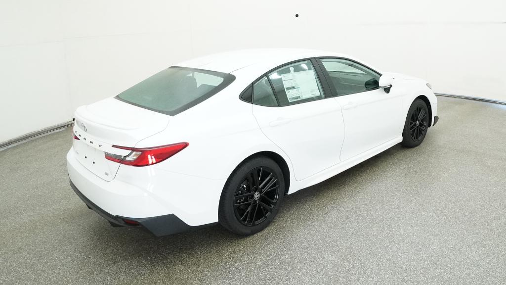 2025 Toyota Camry SE photo 17