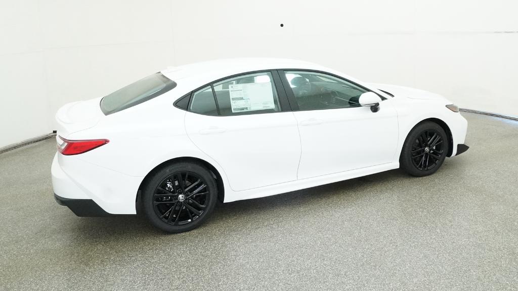 2025 Toyota Camry SE photo 19