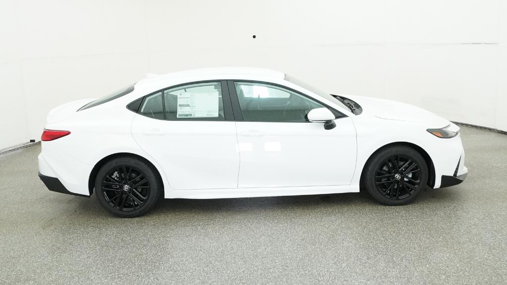 2025 Toyota Camry SE photo 20