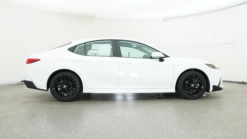 2025 Toyota Camry SE photo 21