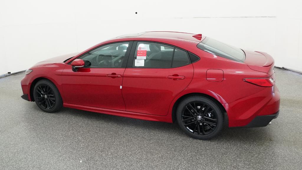 2025 Toyota Camry SE photo 8