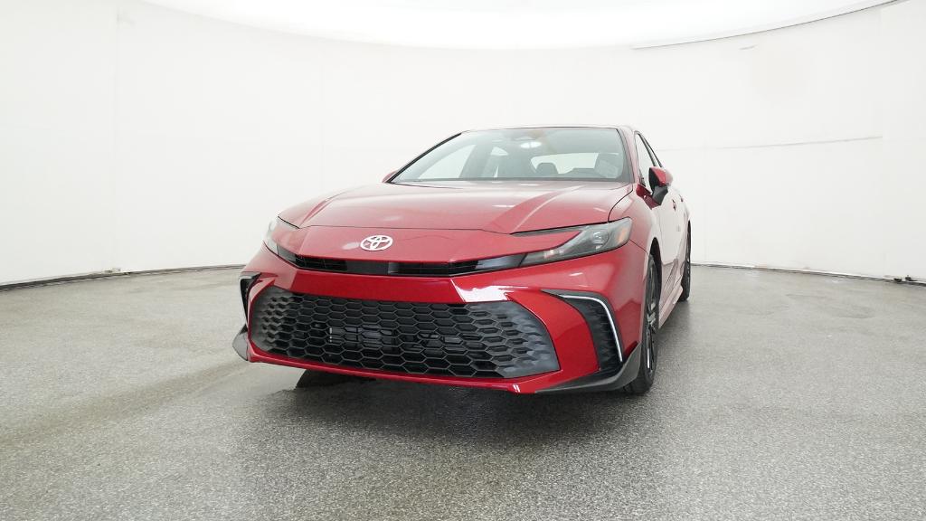 2025 Toyota Camry SE photo 5