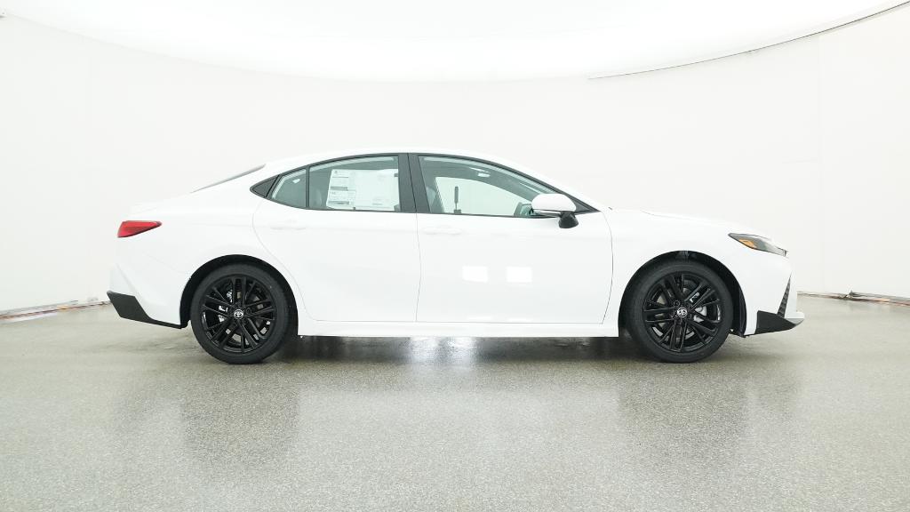 2026 Toyota Camry SE 4dr Car Slide 28