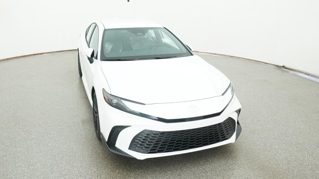 2026 Toyota Camry SE 4dr Car Slide 15