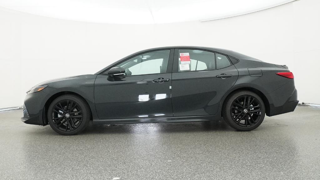 2026 Toyota Camry SE photo 9