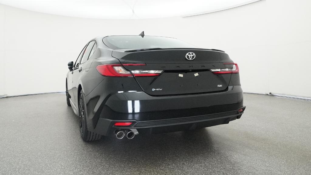 2026 Toyota Camry SE photo 12
