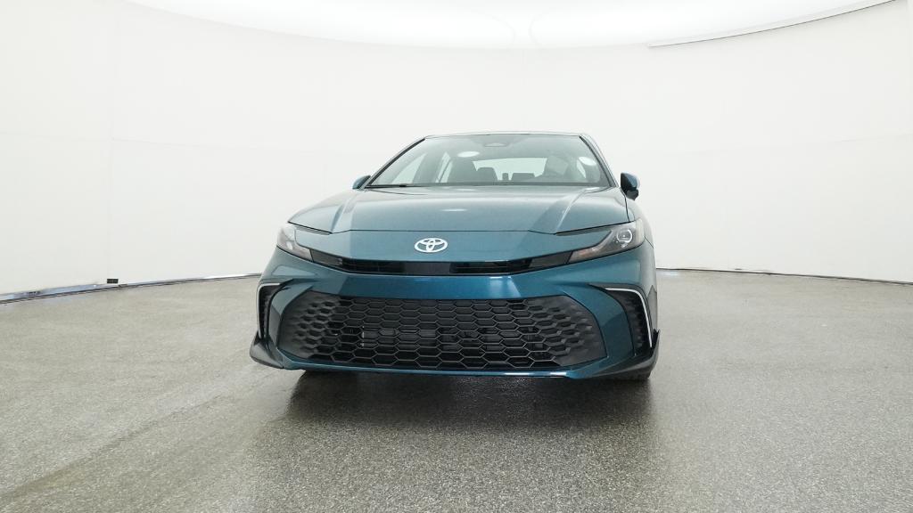 2026 Toyota Camry SE photo 3