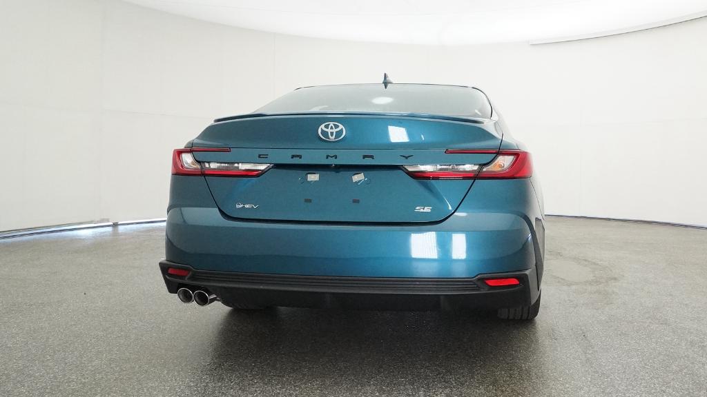 2026 Toyota Camry SE photo 17